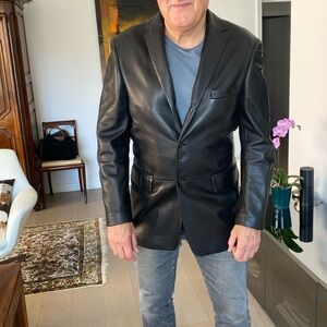 HUGO BOSS 42 R ( like L /XL ) lamb leather  black